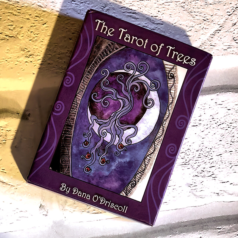 The Tarot of Trees: дизайн коробки (фото моё)