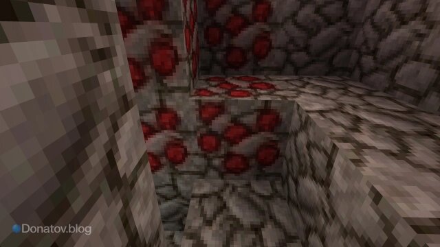    Редстоуновая руда в Minecraft