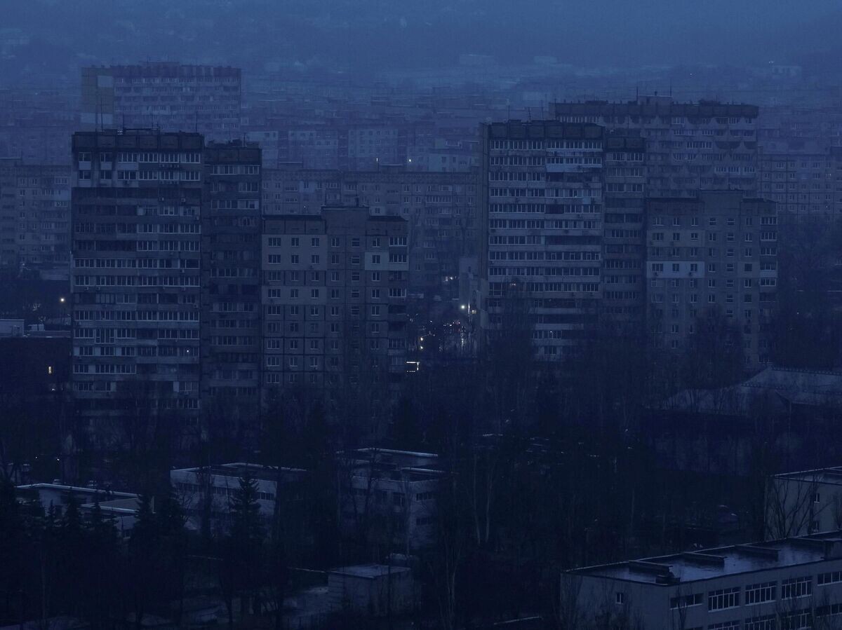    Блэкаут в Днепропетровске, Украина | © REUTERS / Yan Dobronosov