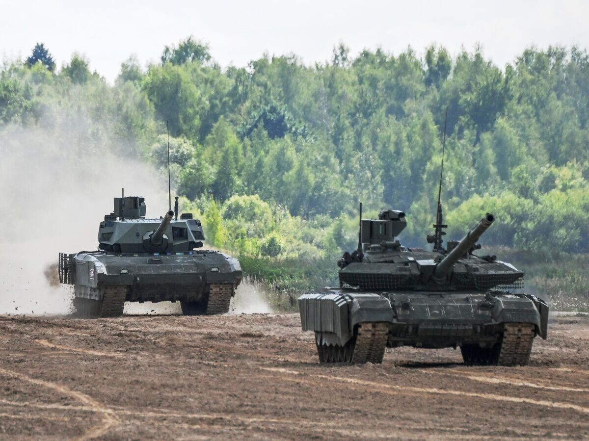    Танки Т-14 "Армата" и Т-90МС "Прорыв" | © РИА Новости / Максим Блинов