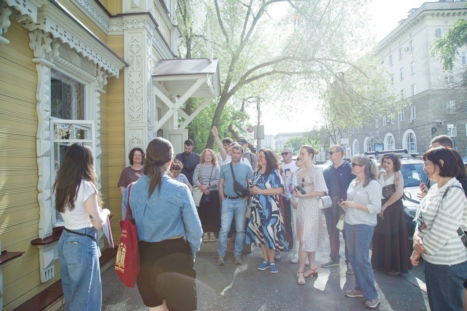   Стоит остановиться и присмотреться, как обычные дома, дворы и переулки начнут рассказывать свои истории. Фото: Музей-галерея «Заварка»