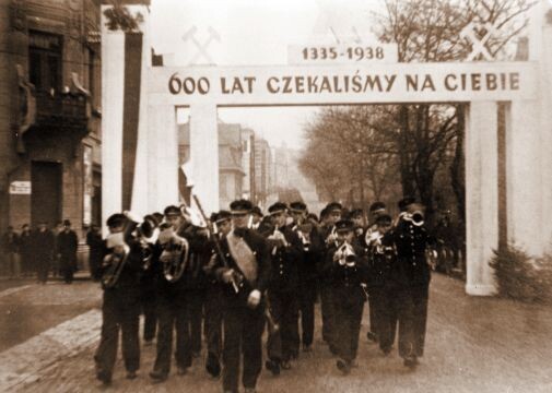 600 лет терпели а теперь своё возьмём... Поляки в Заользье в 1938-м. 