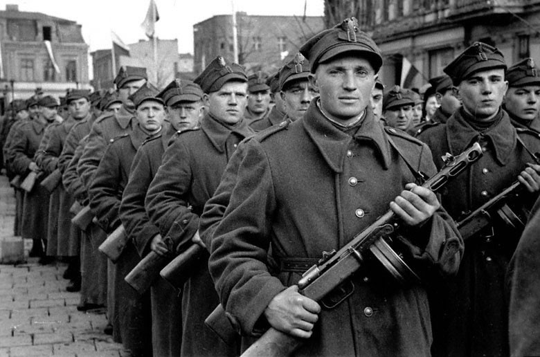 Автоматчики Войска Польского. Германия, начало весны 1945 года.