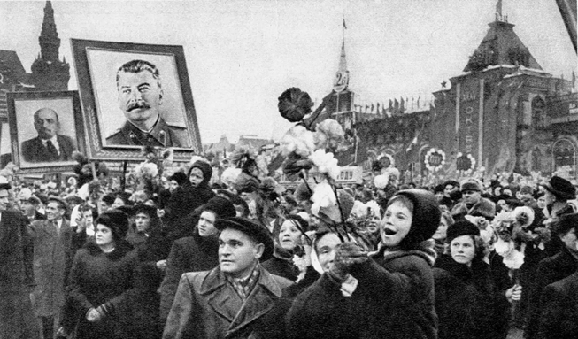 Почему нынешние антисоветчики до дрожи боятся Сталина, но сталинский опыт актуален для современной России