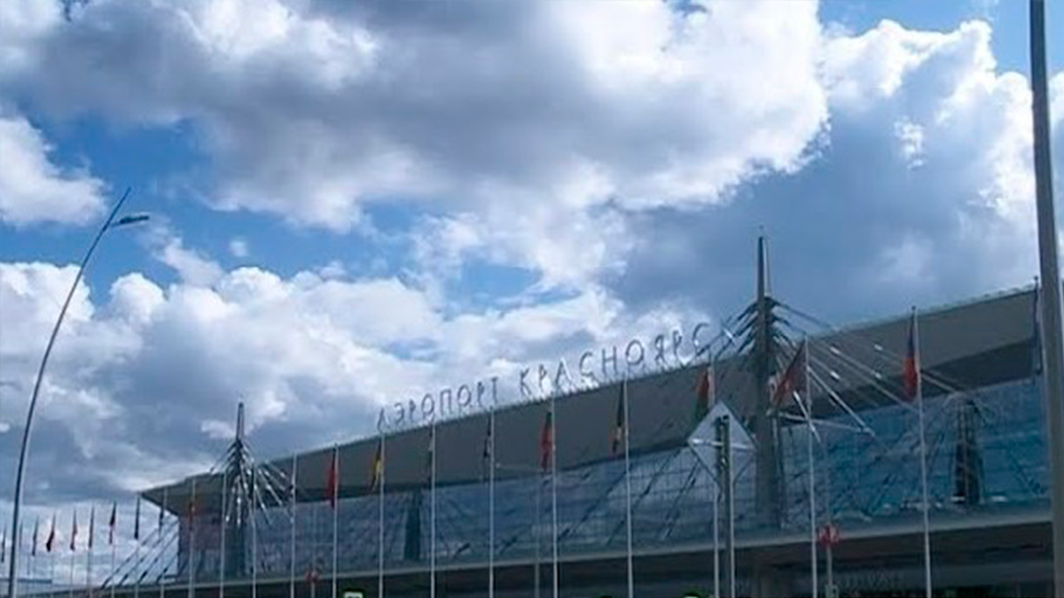     Рейс до Тюмени вернулся в аэропорт Красноярска после взлета