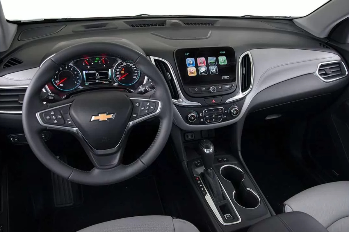    Салон Chevrolet Exuinox. Фото autoiwc.ru