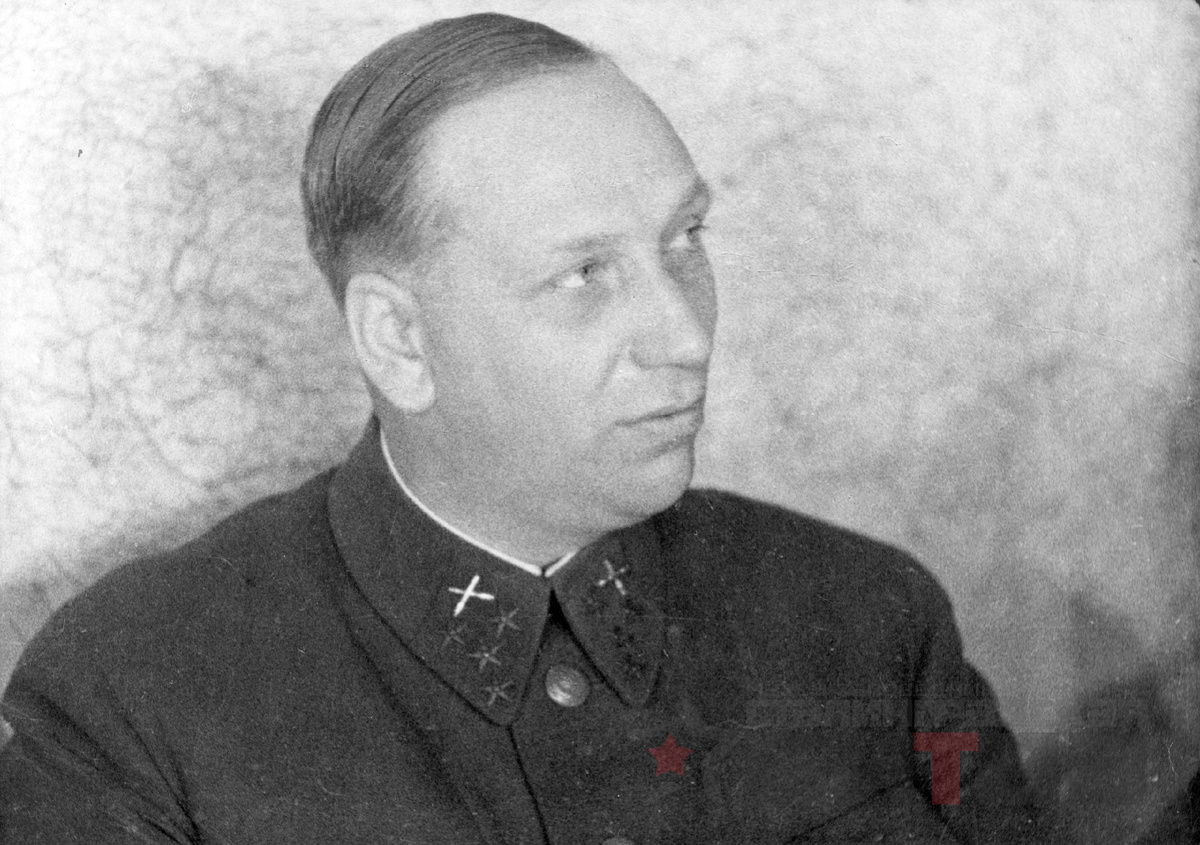 Воронов Николай Николаевич, генерал-полковник артиллерии. 1942 г.