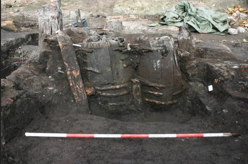    Средневековые параши отличались вместительностью. Фото: archaeologymag.com