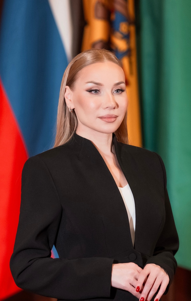 ФОТО: ОКСАНА МАРКОВА, АНАСТАСИЯ АБАКУМОВА, ЕЛЕНА ГЛАЗУНОВА
