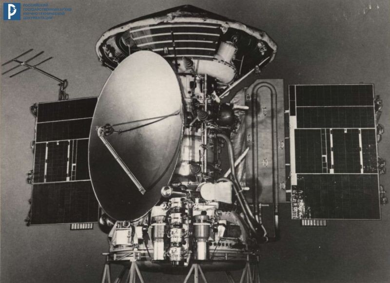 Общий вид АМС «Марс-3». 1971. РГАНТД. Ф. 24. Оп. 1-1. Д. 75. Л. 17