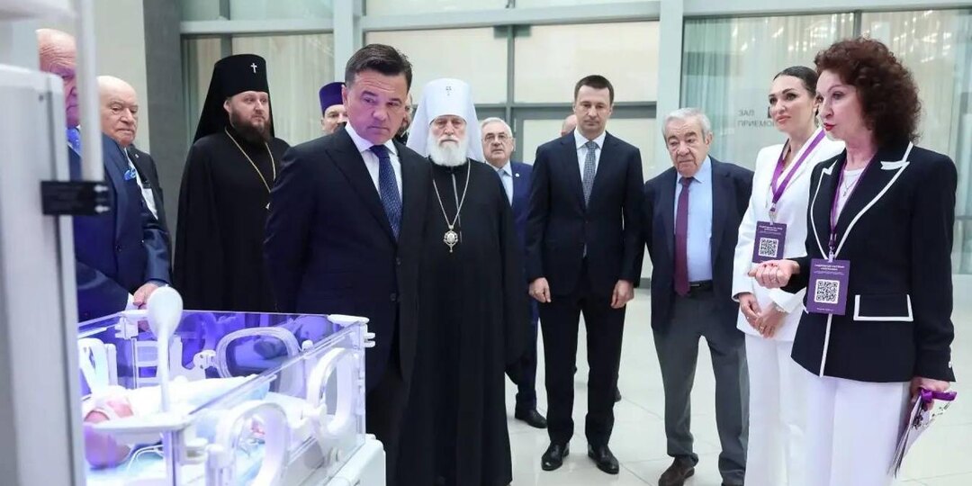 Воробьёв открыл конгресс по перинатальной медицине и наградил врачей-акушеров