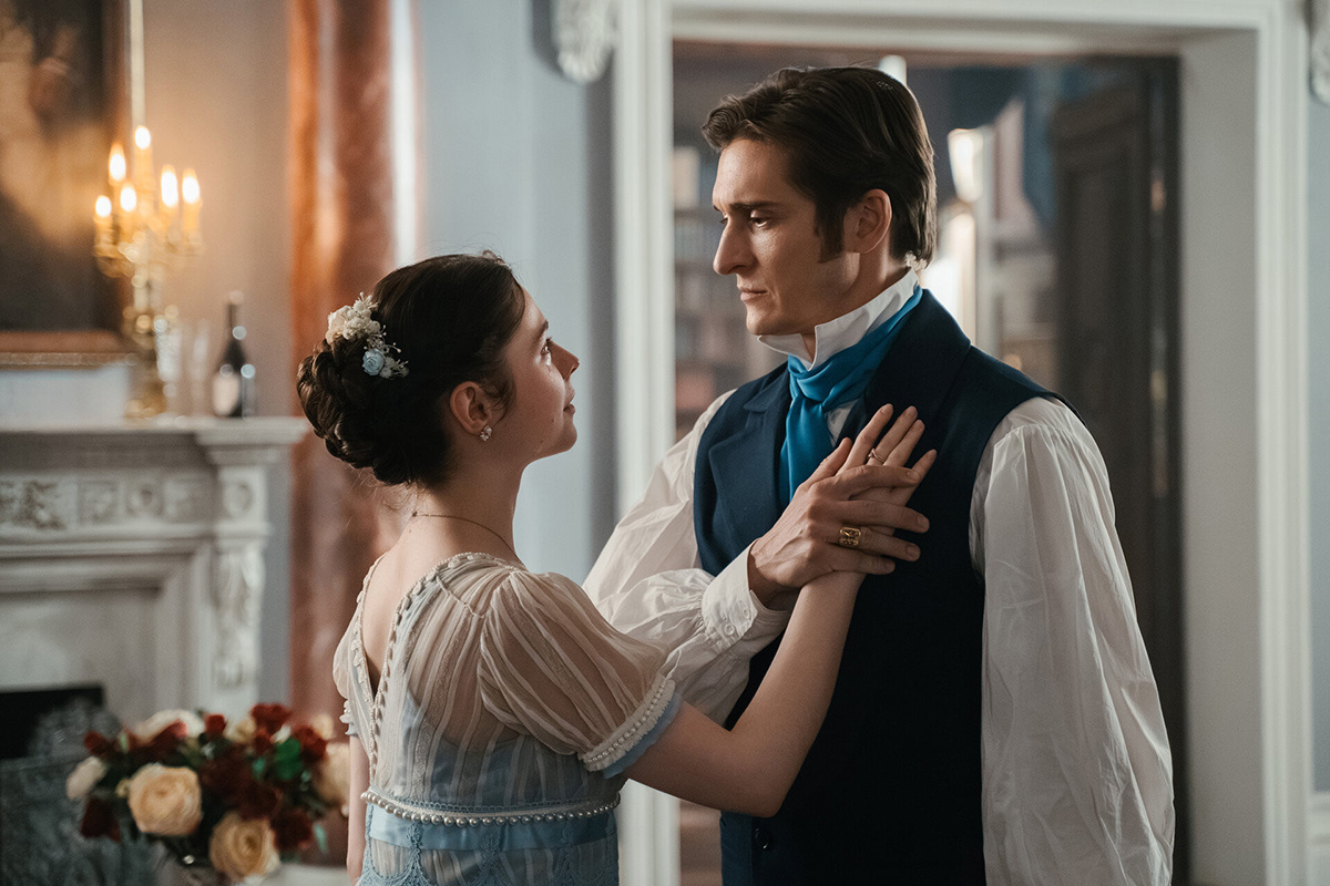 «Иви»📷Кадр из сериала «История его служанки»