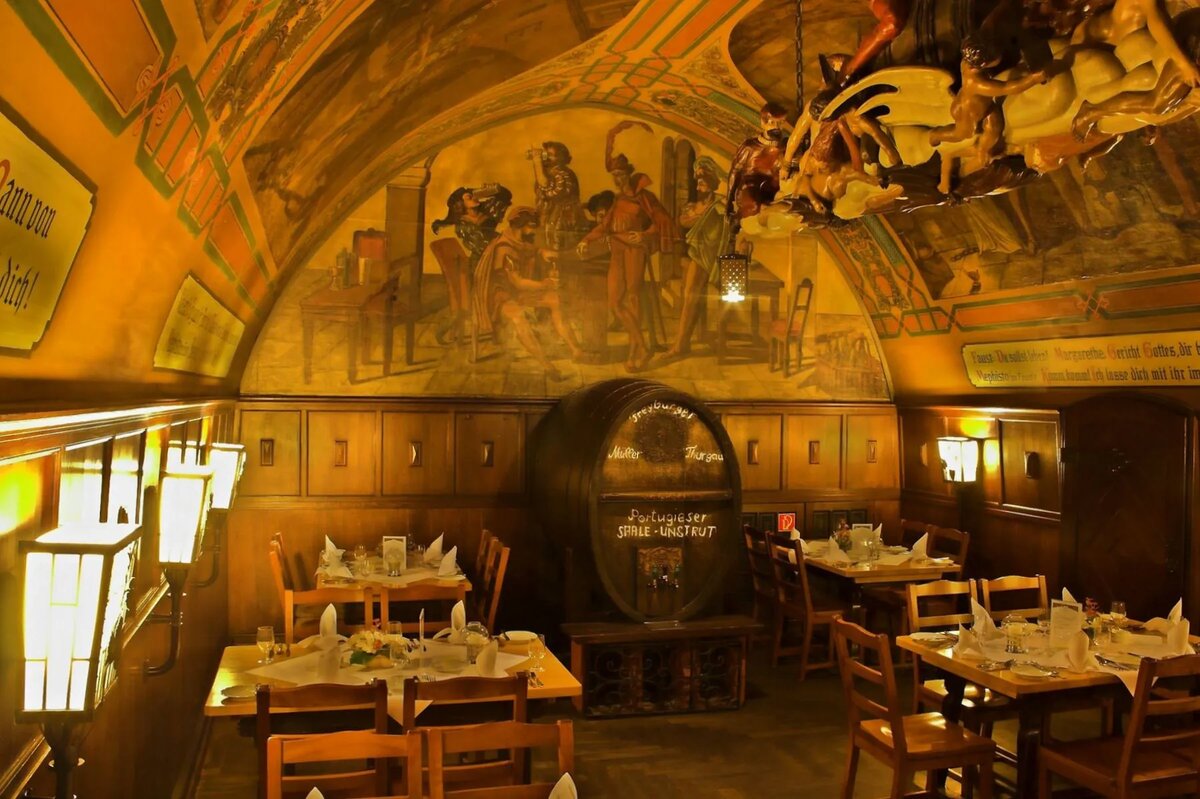Ресторан "Auerbachs Keller" (Погреб Ауэрбаха)