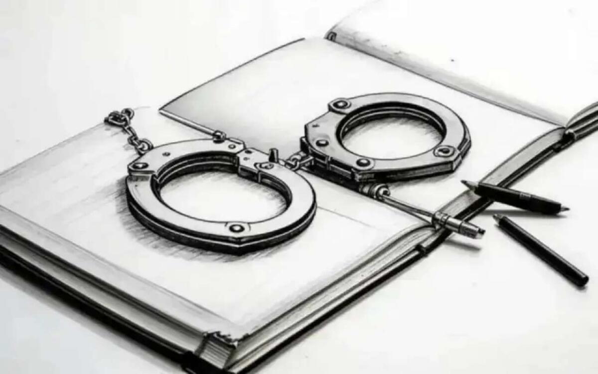    Воронежские силовики задержали бывшего начальника угрозыска Андрея Ельчанинова по делу о тройном убийстве 29‑летней давности Иллюстрация: нейросеть «Шедеврум»