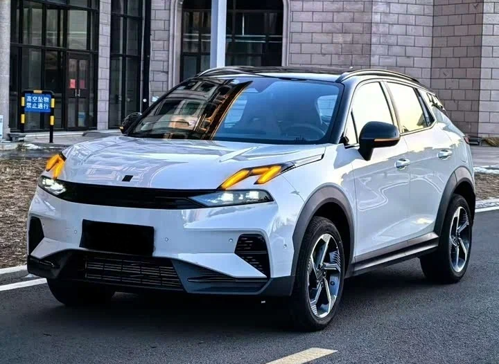 Lynk & Co 06 (фото auto.ru)
