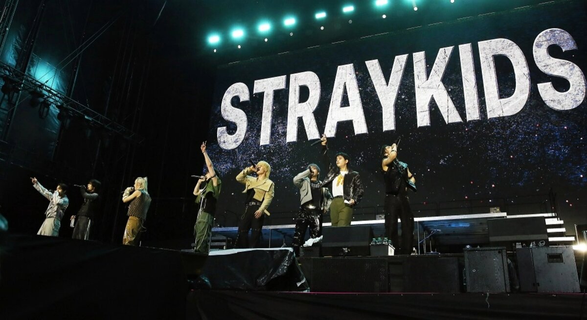 Участники Stray Kids во время выступления, июль 2024 г.📷
