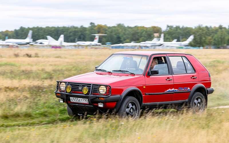 Volkswagen Golf Country📷
