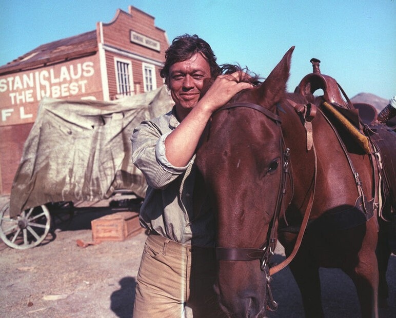 Николай Караченцов на съемках фильма «Человек с бульвара Капуцинов», 1986 год / фото: РИА Новости