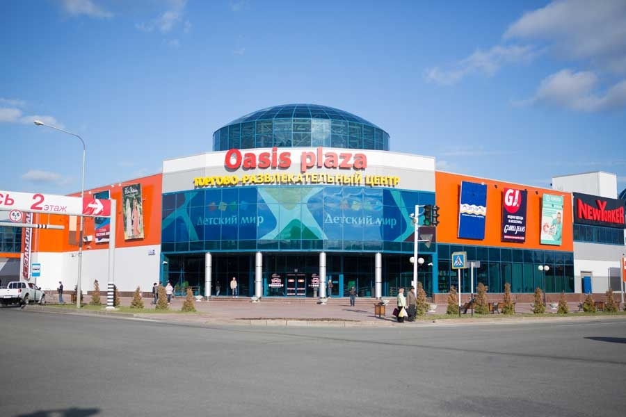    В Нягани спустя полтора месяца вновь заработал ТРЦ «Оазис Плаза»