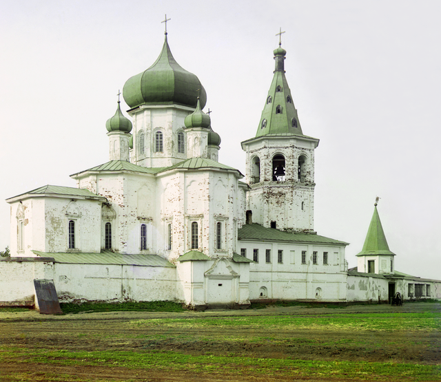 Свято-Троицкий монастырь. (до 1715 года Спасо-Преображенский) г. Тюмень 1912 г. Прокудин-Горский.  Сведения Свято-Троицкий монастырь — действующий монастырь Русской православной церкви в Тюмени, один из старейших в Сибири. Основан в 1616 году, возобновлён в 1995 году.