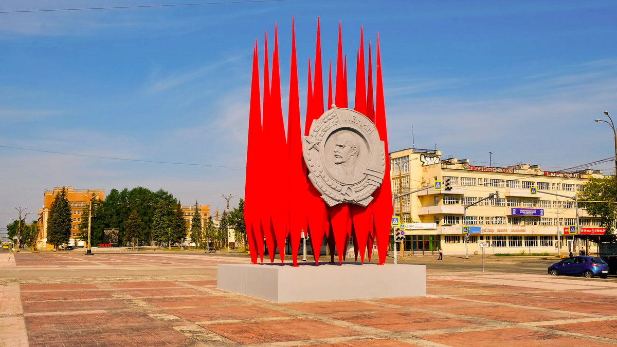 Город Екатеринбург, Уралмаш, Площадь I Пятилетки