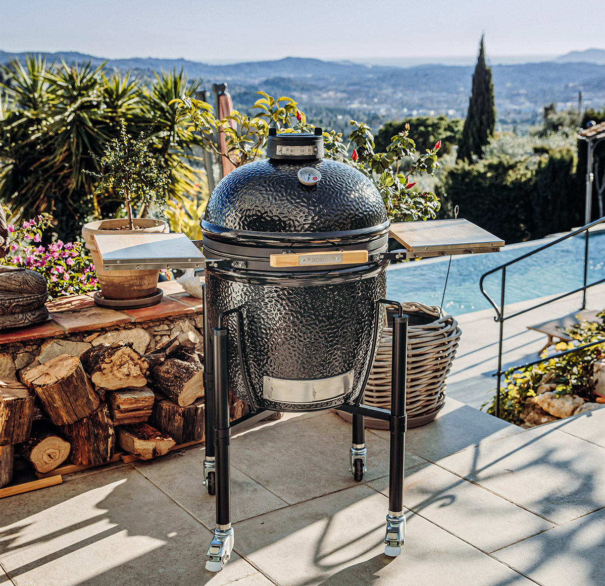 Фото: Monolith Grill 