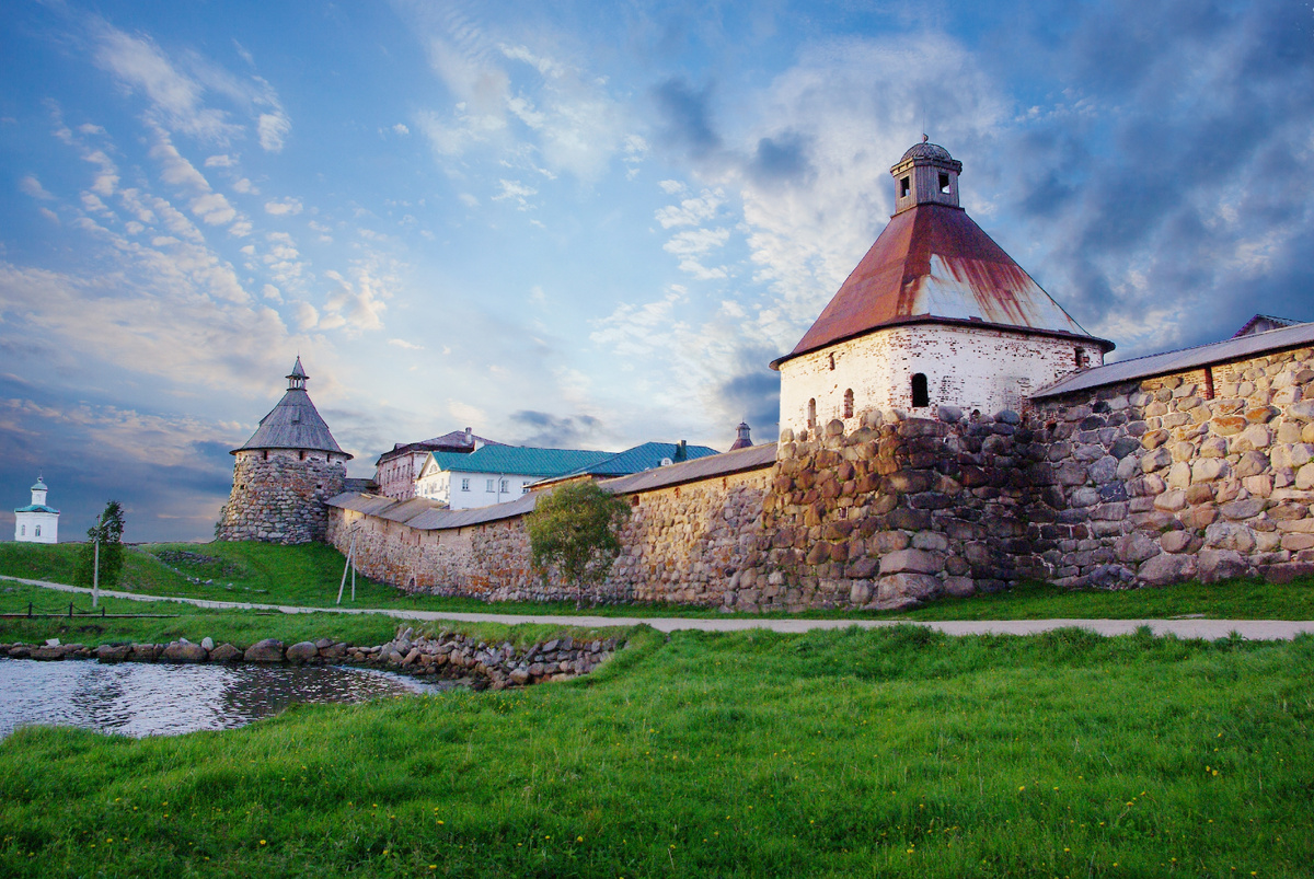 Соловецкая крепость на Большом Соловецком острове. Источник: Shutterstock, MillaF