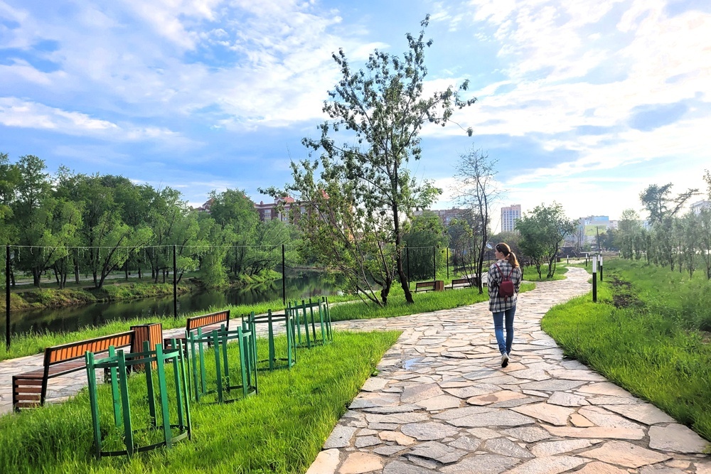    На месте снесенных ветхих домов на улице Пушкина разбита аллея. / Валентина Пичурина/РГ