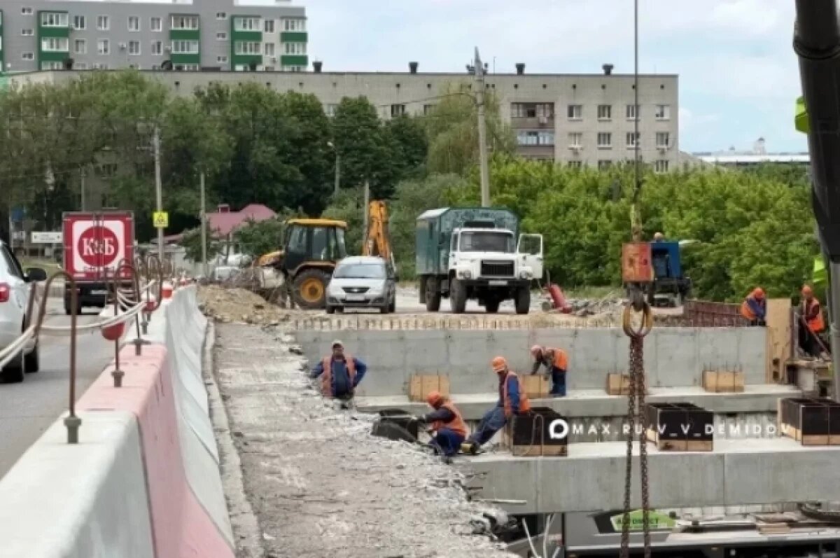    Ремонт путепровода на Михайловском шоссе в Белгороде выполнили на 21%