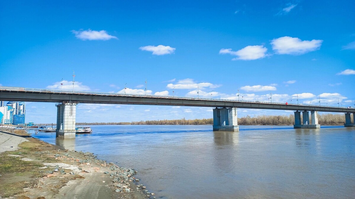    Река Обь в Нижневартовске достигла отметки в 876 см   1MI