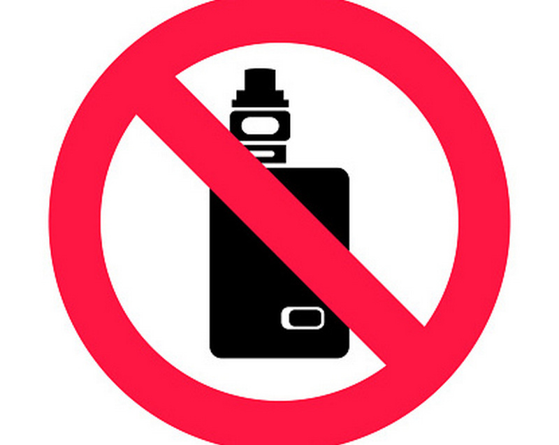    No vaping sign. Red forbidden circle sign icon isolated on white background vector illustration. Vape and smoke and in prohibition circle. Админ