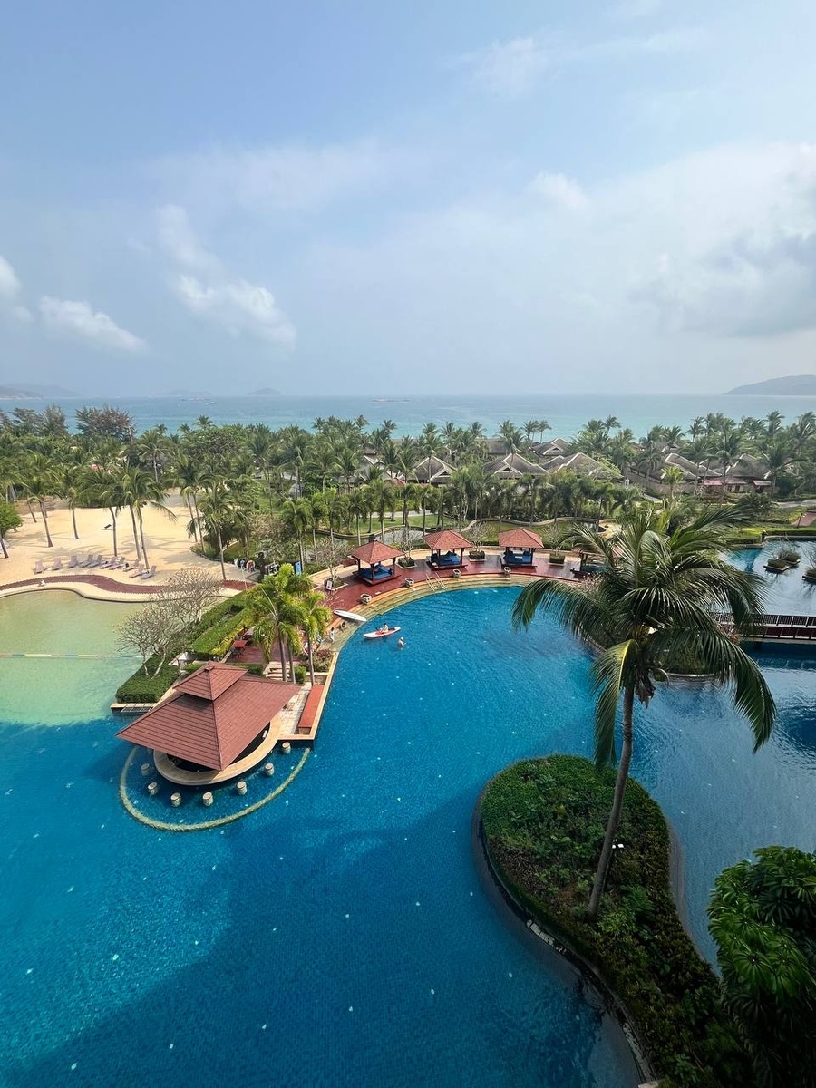 Yalong Bay