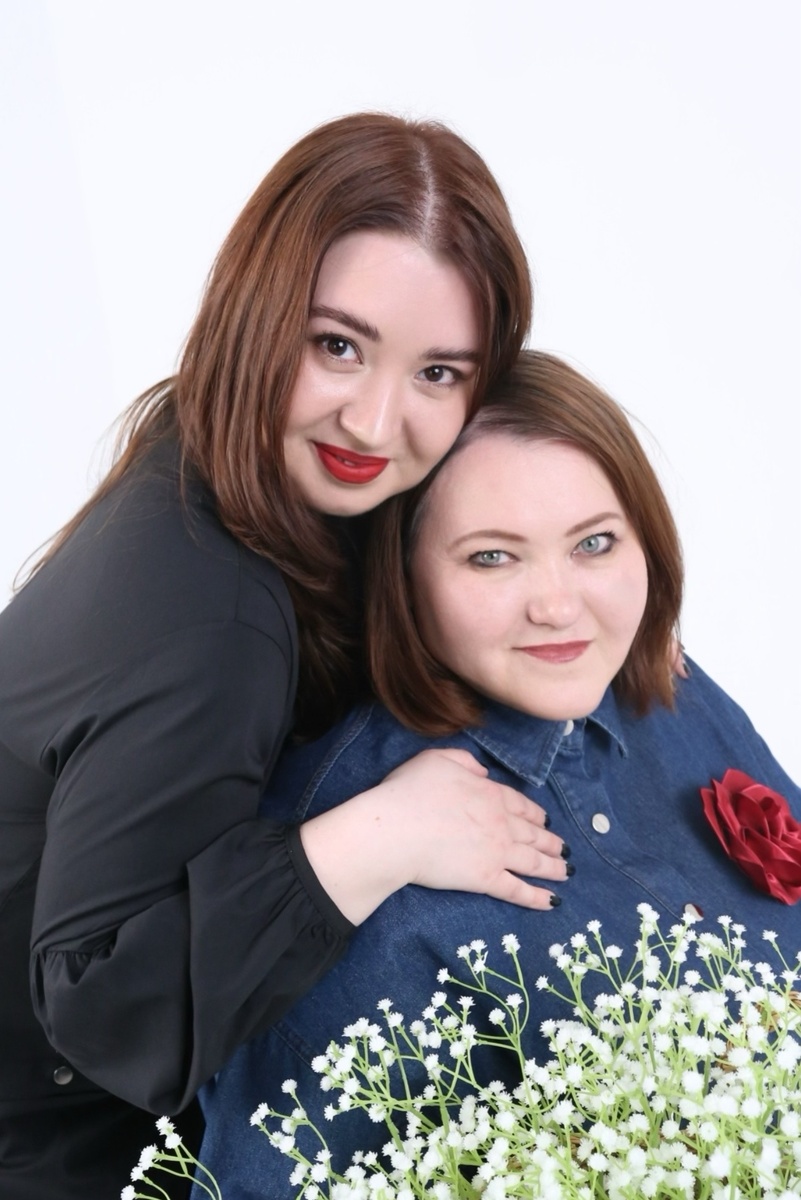 Арина и Ирина Замятины