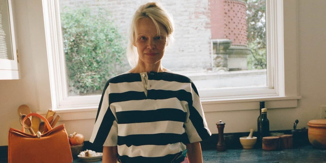 Памела Андерсон пригласила Jacquemus в гости к себе домой