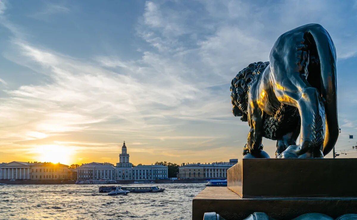    Что посмотреть в Санкт-Петербурге самостоятельно. Где взять бесплатные карты и готовые маршруты