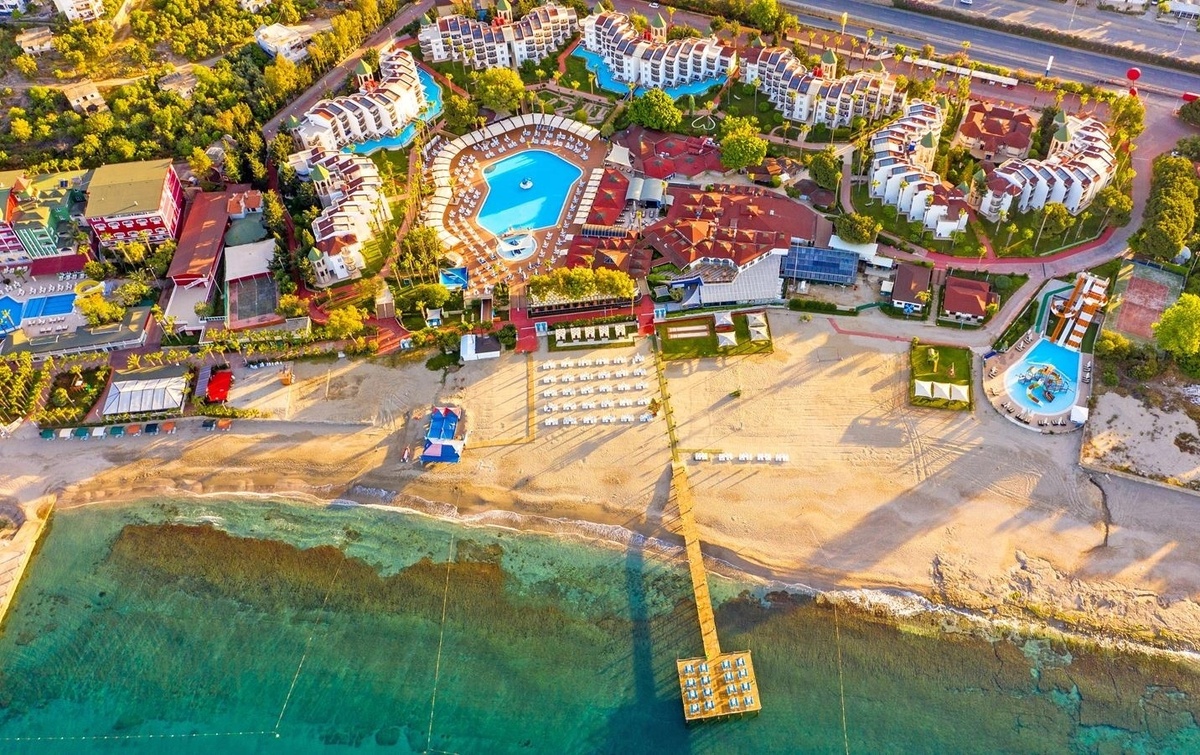 Пляж отеля Marvida Club Palmeras Pascha. Купить путевку на Анталийское побережье в Sunmar
