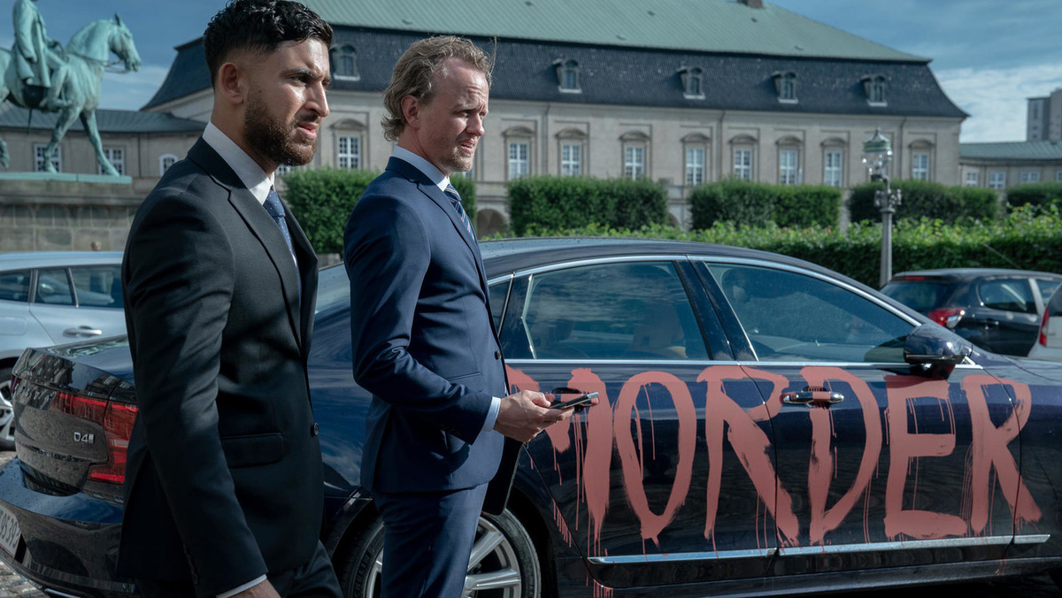 Кадр из сериала «Каштановый человечек» (2021)