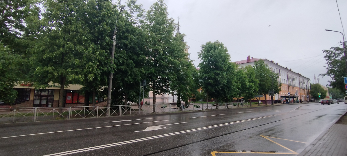 Великий Новгород в дождь. Улица Большая Санкт-петербургская. Фото автора