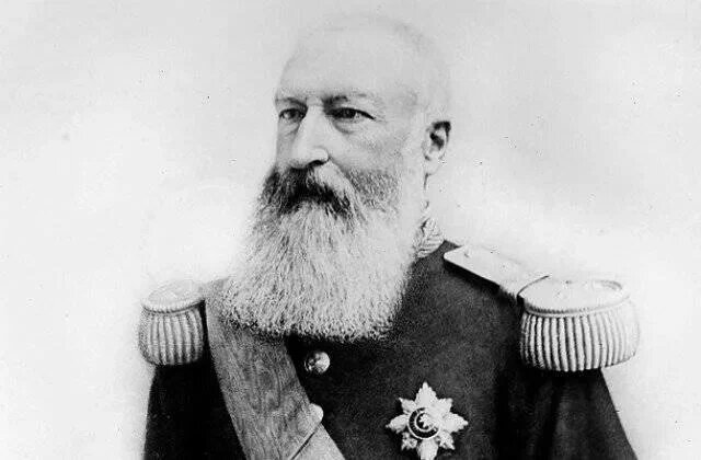 Леопольд II (1835–1909 (74 года)) — король бельгийцев с 1865 по 1909 год. В Бельгии Леопольда II в народе называют «королём-строителем» из-за большого количества зданий, городских проектов и общественных работ, которые он заказал.