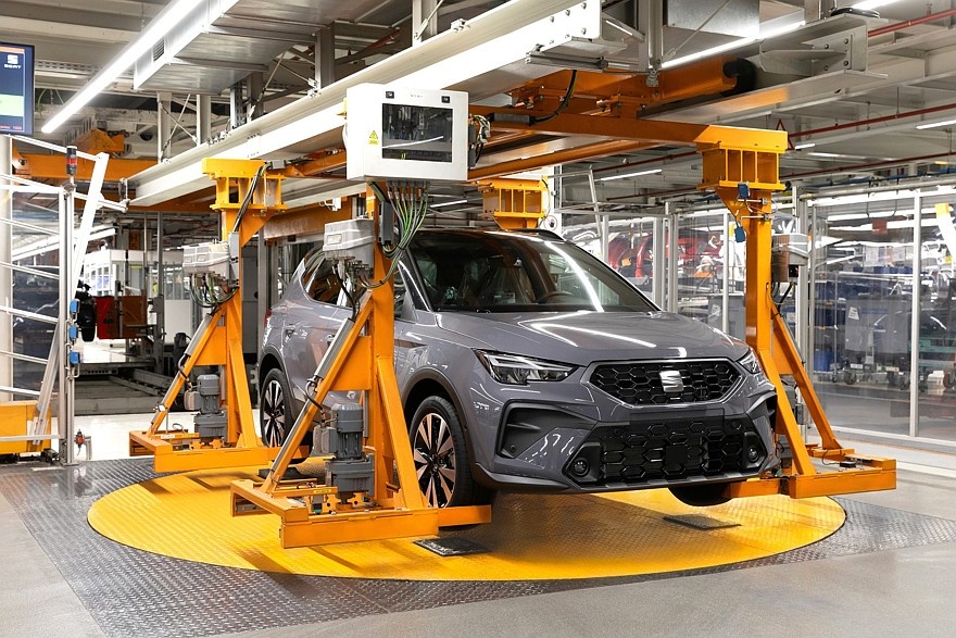    Производство кроссовера Arona на заводе Seat в испанском Мартореле