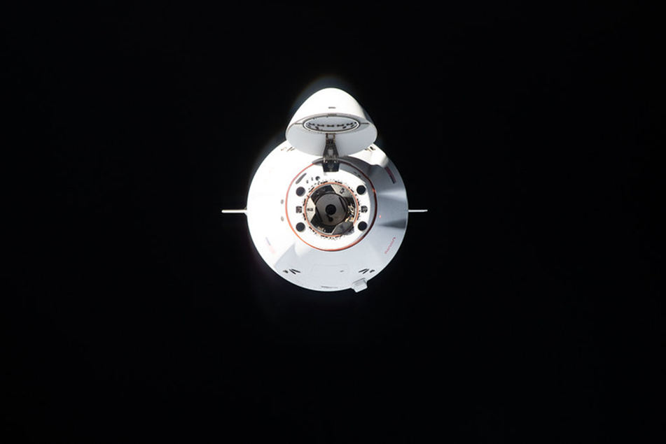 ГКК Dragon SpX-34 перед стыковкой с МКС. Фото: NASA