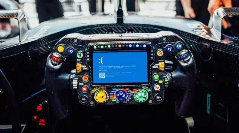 Обычная гонка Мерседеса после контракта с Майкрософт