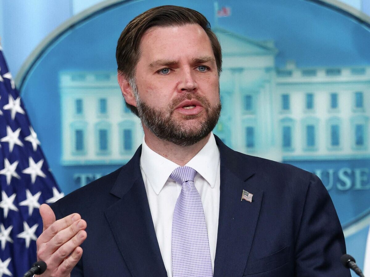    Вице-президент США Джей Ди Вэнс во время брифинга в Белом доме в Вашингтоне | © REUTERS / Kevin Lamarque