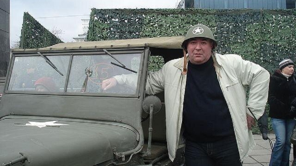 Дню военных водил: Запорожец, прапорщик, женщина и Коля с "ластами кверху"...
