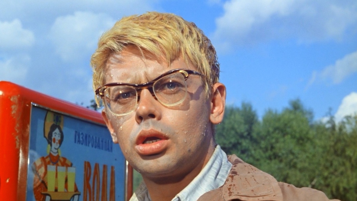 Кадр из фильма «Операция «Ы» и другие приключения Шурика», 1965