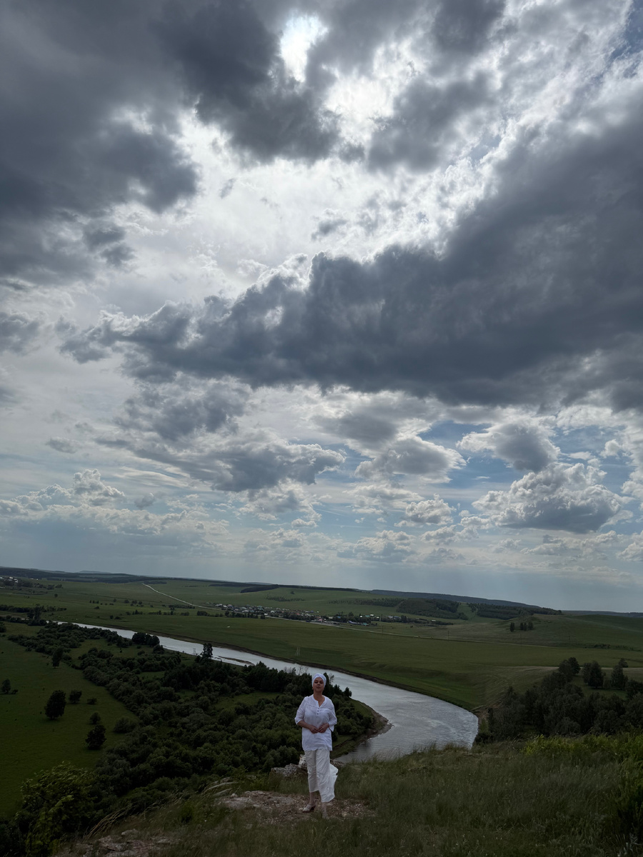 Башкирия. Ветер на обрыве перед грозой 