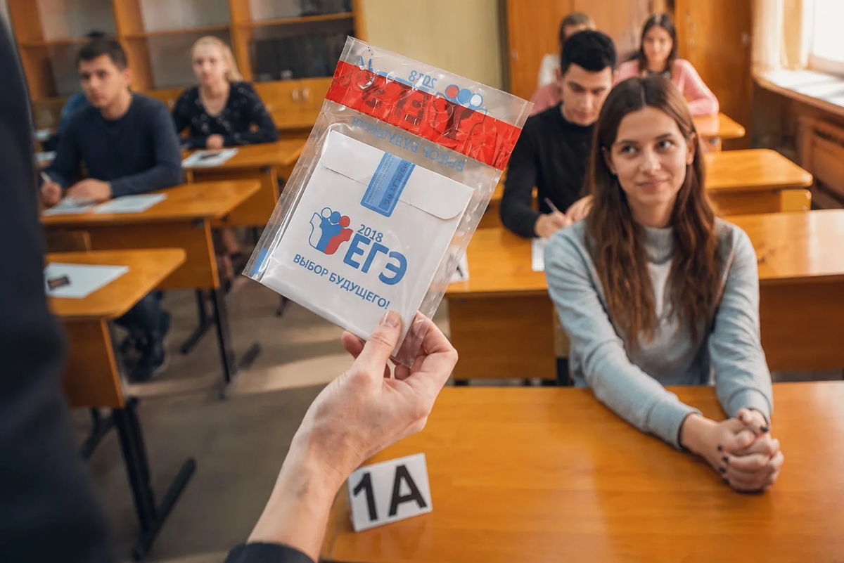 Продолжение обучения в школе (10–11 классы).