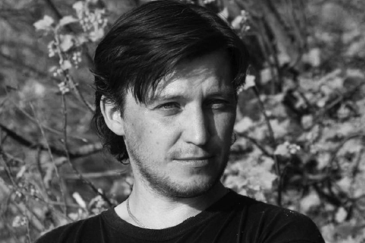     Умер после операции 46-летний фронтмен рок-группы «Мировая весна» Денис Лагутин