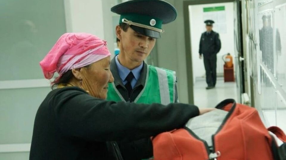 На границе Республики Алтай и Монголии изъяли 12 партий мяса и сыра неизвестного происхождения