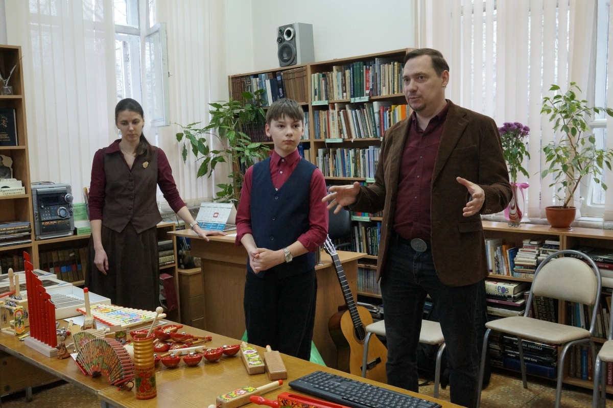 Илья Владимирович, Анастасия Александровна и Арсений Зайцевы.